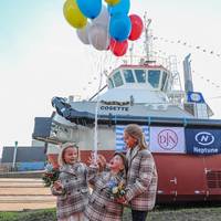 The godmother of the vessel is the four-year-old Cosette Goethals, daughter of Julie De Nul and granddaughter of ir. J.P.J. De Nul. (Photo: Jan De Nul)