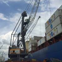 Three LHM 420s have been handling containers in Guatemala since 2014.
