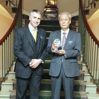 UKHO CEO & Dr. Nishida: Photo credit UKHO