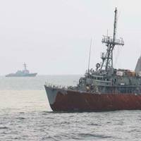 USS Guardian on the Reef: Photo credit USN