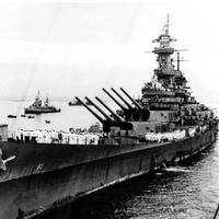 USS Missouri (BB-63) anchored in Tokyo Bay, Japan, 2 September 1945, the day that Japanese surrender ceremonies were held on her deck. (Photograph from the Army Signal Corps Collection in the U.S. National Archives)