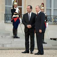 Vladimir Putin with Francois Hollande (Photo courtesy Putin's personal website)