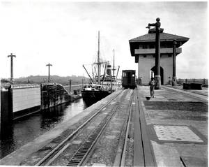 Grace Lines COLOMBIA transit of Panama Canal. Source: U.S.Merchant Marine Academy Maritime Museum.