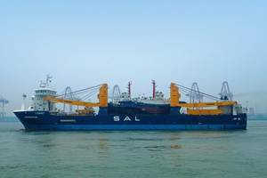 Amoenitas loading tugs in China (photo courtesy of SAL Heavy Lift)