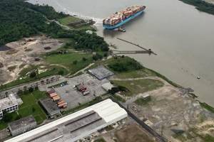 The 1,091-foot Maersk Surabaya ran aground in the Savannah River, June 14, 2022. The ship was refloated with no reported injuries or pollution. (Photo: David Micallef / U.S. Coast Guard)
