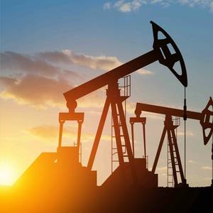 Oil Prices Fall as Iraqi Production is Restored, Ukraine Talks Continue