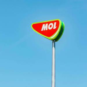 MOL, MVM to Jointly Charter Oil From Azerbaijan to Central Europe