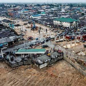 Nigerian President Lifts Emergency Rule, Resuming Crude Exports