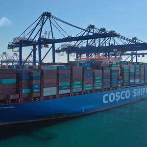 Greece Completes Transfer of 16% Stake in Piraeus Port to COSCO
