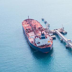 Russian Oil Freight Rates Fall to Lowest Since 2022