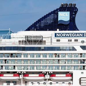 Mauritius Stops Norwegian Cruise Line Ship from Docking, Cites Health Risk