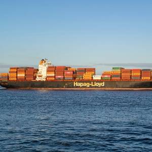 Hapag-Lloyd Sees No Immediate Suez Passage Even if Ceasefire Reached Now