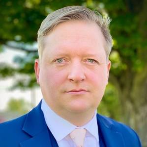Crowley Names Jors Chief Naval Architect
