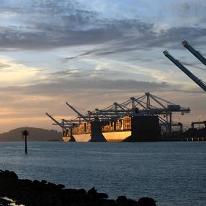 US Helps Fund Oakland Port Project