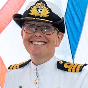 Captain's Gender Had Nothing to Do With Sinking of New Zealand Naval Ship, Defense Minister Says