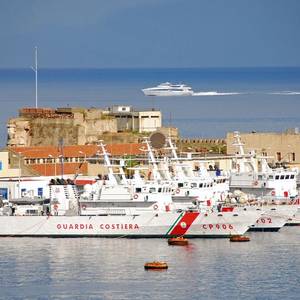 184-ft. Yacht 'Bayesian' Sinks Off Italy: One Dead, Six Missing