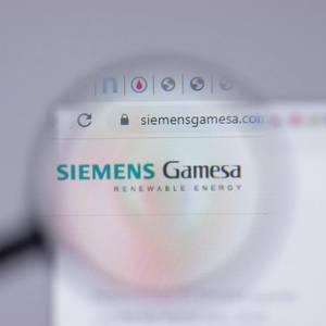 Siemens Energy Shares Tumble 31% as Wind Turbine Troubles Exposed