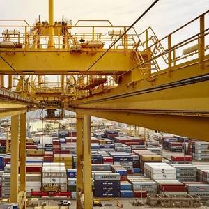 DP World Shoots Over 100 Million TEU Capacity Mark