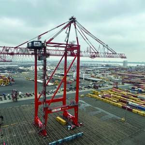 Liebherr Equips Port Newark Container Terminal with Two New STS Cranes