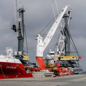 Liebherr to Equip dship’s Fleet with Eight Heavy-Lift Cranes