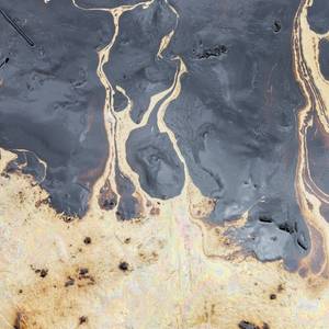 Ecuador Oil Spill Blamed on 'human error' Sullies Waters, Local Beach