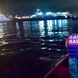 Ferry Sinks off Bali, Killing Four as 30 Go Missing