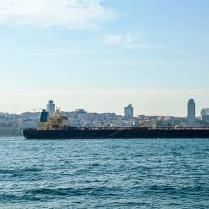 Western Officials in Talks with Turkey Over Oil Tanker Delays
