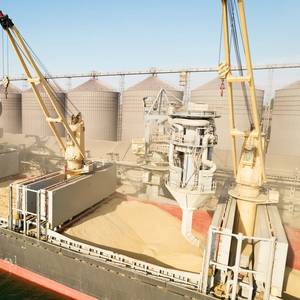 Russia, Ukraine Agree to Protect Ukraine Grain Shipping Channel