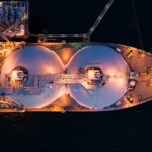 Floating LNG Conversion Job Slips Out of Seatrium’s Hands