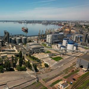 Russia Attacks Grain Silos at Ukraine's Mykolaiv Port