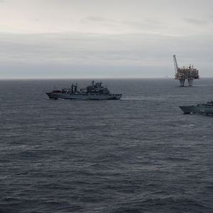 German Navy Helping Norway Protect Offshore Oil Rigs, Pipelines