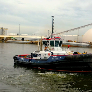 Master Boat Builders Delivers New Tug Hermes to Seabulk