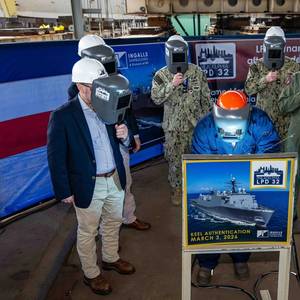 Keel of USS Philadelphia Authenticated by HII’s Ingalls Shipbuilding