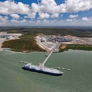 LNG Carrier Loses Power, Unable to Leave Terminal