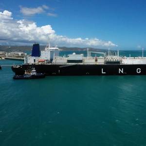 "American Energy" LNG Vessel Celebrated in Puerto Rico