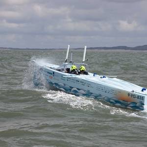 Delft Students Cross North Sea on Self-Built Hydrogen Boat