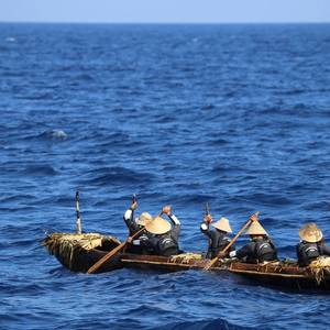 Scientists Replicate Prehistoric Seafaring with Primitive Canoe