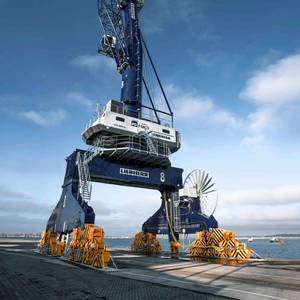 PD Ports Expands Operations with Third Electric Liebherr LPS 550