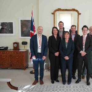 Secretary of State for Wales Hosts Roundtable to Realize Tidal, Wave Energy Potential