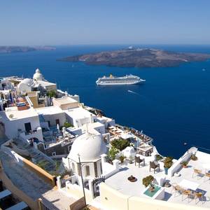 Santorini's Locals Call for a Cruise Ship Cap