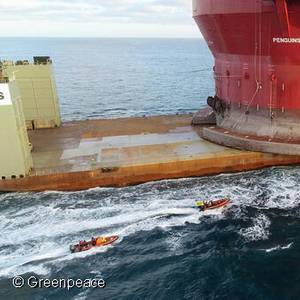 Greenpeace Says Shell Threatens Protestors Occupying FPSO with "Jail Time, Fines"