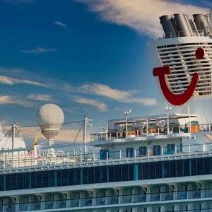 TUI Reports Loss as Omicron Trumps Summer Recovery