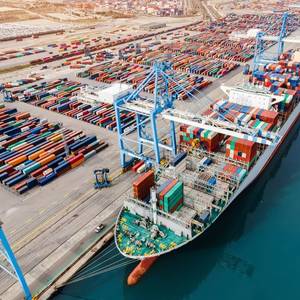 Chinese Ports Choke Over 'Zero Tolerance' COVID-19 Policy