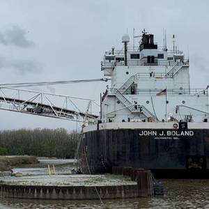 Bulk Carrier Grounded Due to Inadequate Clearance Guidance