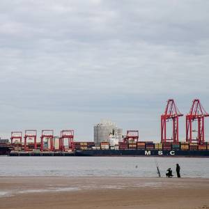 Liverpool Port Workers to Strike for Another Two Weeks