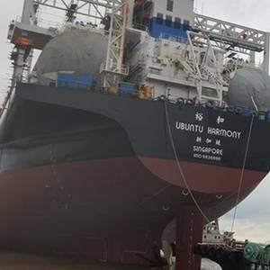 Anglo American's First LNG Dual-fuel Bulk Carrier Enters Service