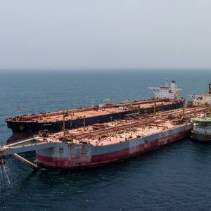 UN Starts Removing Oil from Decaying FSO in Red Sea