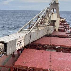 Bulk Carrier Crew Rescues Sailors Stranded in Rough Seas