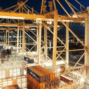 DP World Sees No Quick End to Global Shipping Bottlenecks