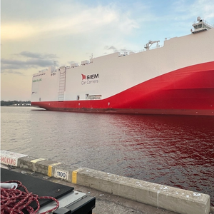 First Shore-to-ship LNG Bunkering for SIEM Car Carrier